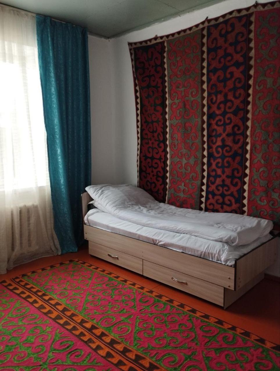 Guest House Bereke In Kyzart Village Bagysh Exterior photo